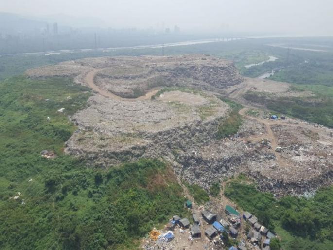 Mumbai BMC shuts Mulund dumping ground from today | मुलुंड डम्पिंग ग्राऊंड अखेर बंद! Mumbai BMC shuts Mulund dumping ground from today | मुलुंड डम्पिंग ग्राऊंड अखेर बंद!
