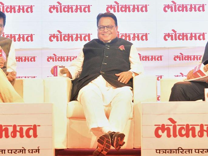 Proof that you are a descendant of Chhatrapati; Sanjay Raut challenges Udayan Raje | छत्रपतींचे वंशज असल्याचे पुरावे द्या; संजय राऊत यांचे उदयनराजेंना आव्हान Proof that you are a descendant of Chhatrapati; Sanjay Raut challenges Udayan Raje | छत्रपतींचे वंशज असल्याचे पुरावे द्या; संजय राऊत यांचे उदयनराजेंना आव्हान