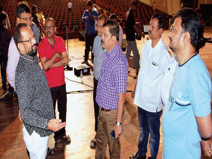 Commentary on Bharati Jadhav's video on the disfiguration of Ghanekar Natyagraha | घाणेकर नाट्यगृहाच्या दुरवस्थेवर भरत जाधवांची व्हिडीओमधून टीका