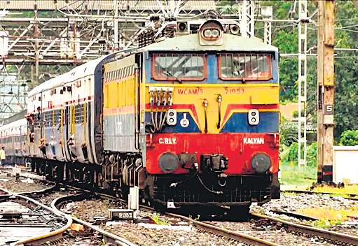 Mail on Mumbai-Pune route, Express canceled until 3rd August | मुंबई-पुणे मार्गावरील मेल, एक्स्प्रेस ९ ऑगस्टपर्यंत रद्द Mail on Mumbai-Pune route, Express canceled until 3rd August | मुंबई-पुणे मार्गावरील मेल, एक्स्प्रेस ९ ऑगस्टपर्यंत रद्द