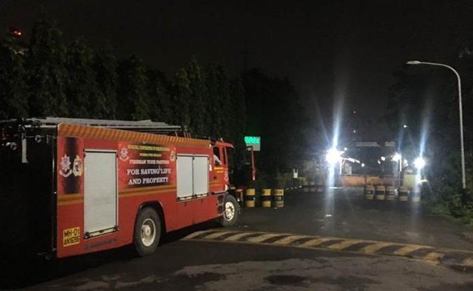 Special meeting of oil and gas companies on the backdrop of a different smell | वेगळा वास येण्याच्या पार्श्वभूमीवर तेल व गॅस कंपन्यांची विशेष बैठक Special meeting of oil and gas companies on the backdrop of a different smell | वेगळा वास येण्याच्या पार्श्वभूमीवर तेल व गॅस कंपन्यांची विशेष बैठक