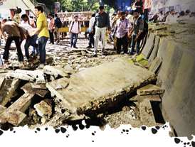 Mumbaikar's 'pool kondi'; 29 dangerous pools to demolish the municipality | मुंबईकरांची ‘पूलकोंडी’; पालिका पाडणार २९ धोकादायक पूल Mumbaikar's 'pool kondi'; 29 dangerous pools to demolish the municipality | मुंबईकरांची ‘पूलकोंडी’; पालिका पाडणार २९ धोकादायक पूल