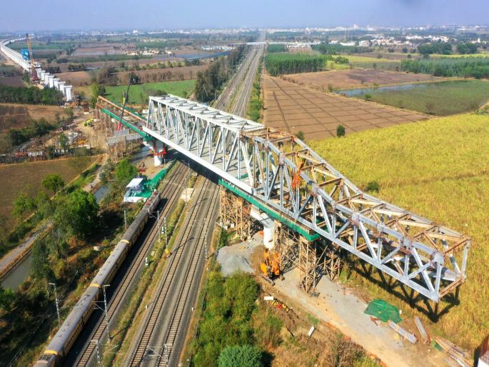 Bullet train work on DFCC route in full swing; 100-meter long 'Make in India' steel bridge completed | डीएफसीसी मार्गावरून बुलेट ट्रेनचे काम सुसाट; १०० मीटर लांबीचा ‘मेक इन इंडिया’ स्टील पूल पूर्ण Bullet train work on DFCC route in full swing; 100-meter long 'Make in India' steel bridge completed | डीएफसीसी मार्गावरून बुलेट ट्रेनचे काम सुसाट; १०० मीटर लांबीचा ‘मेक इन इंडिया’ स्टील पूल पूर्ण