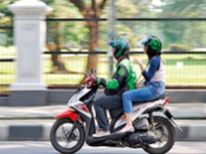 Whose blessing is it to have illegal bike taxis | बेकायदा बाइक टॅक्सीला कुणाचा कृपाशीर्वाद?