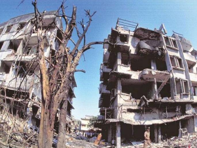 The most wonted accused in the Mumbai bomb blast in 1993 is arrested in Dubai | 1993 च्या मुंबई बॉम्बस्फोटातील मोस्ट वाँटेड आरोपीला दुबईत बेड्या The most wonted accused in the Mumbai bomb blast in 1993 is arrested in Dubai | 1993 च्या मुंबई बॉम्बस्फोटातील मोस्ट वाँटेड आरोपीला दुबईत बेड्या