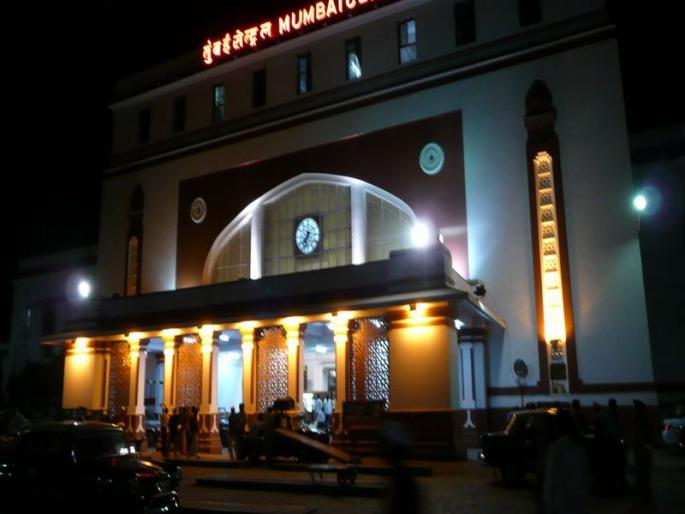 Listen to it! Child abandoned home for varied food items | ऐकावे ते नवलंच! चविष्ठ खाद्यपदार्थांसाठी मुलाने सोडले घर  Listen to it! Child abandoned home for varied food items | ऐकावे ते नवलंच! चविष्ठ खाद्यपदार्थांसाठी मुलाने सोडले घर