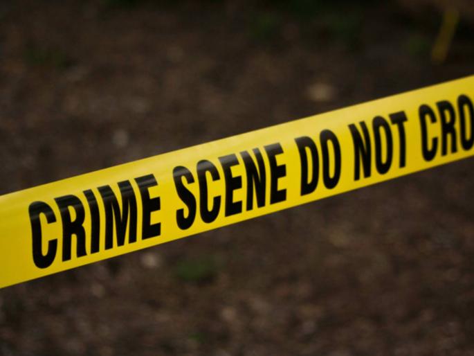 Shocking Brother kills sister with knife in front of family | धक्कादायक! भावाने कुटुंबीयांसमोरच चाकूचे वार करून बहिणीला संपवले