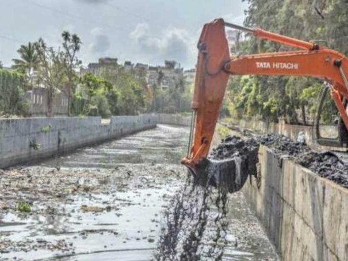 Mumbai Municipal Corporation faces the challenge of cleaning 68 percent of drains in the city | मुंबई यावर्षी पण तुंबणार? उरला दीड महिना अन् ६८ टक्के नालेसफाई अजून शिल्लक Mumbai Municipal Corporation faces the challenge of cleaning 68 percent of drains in the city | मुंबई यावर्षी पण तुंबणार? उरला दीड महिना अन् ६८ टक्के नालेसफाई अजून शिल्लक