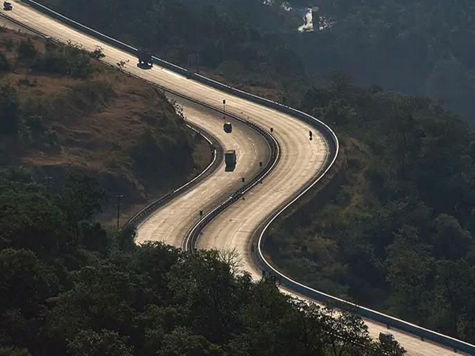 CAG slams toll waiver on Mumbai-Pune Expressway during Covid period | मुंबई-पुणे द्रुतगती मार्गावर कोविड काळातील टोलमाफीवर कॅगचे ताशेरे CAG slams toll waiver on Mumbai-Pune Expressway during Covid period | मुंबई-पुणे द्रुतगती मार्गावर कोविड काळातील टोलमाफीवर कॅगचे ताशेरे