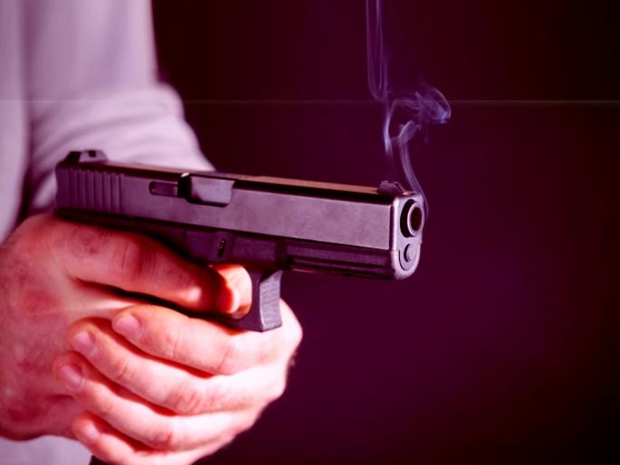 Shocking Mumbai firing incident at Khar Linking Road area Gazebo Shopping center Mumbai Police Investigating matter | खळबळजनक! मुंबईतील खार परिसरात गोळीबार; शॉपिंग सेंटरजवळ घडला प्रकार Shocking Mumbai firing incident at Khar Linking Road area Gazebo Shopping center Mumbai Police Investigating matter | खळबळजनक! मुंबईतील खार परिसरात गोळीबार; शॉपिंग सेंटरजवळ घडला प्रकार