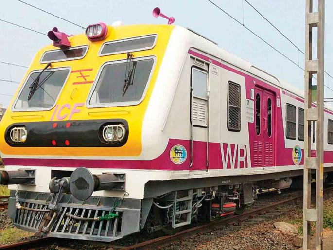 Mumbai local trains: Now, separate compartment for senior citizens in | Mumbai Local: मुंबई लोकलमध्ये आता ज्येष्ठ नागरिकांचा डबा Mumbai local trains: Now, separate compartment for senior citizens in | Mumbai Local: मुंबई लोकलमध्ये आता ज्येष्ठ नागरिकांचा डबा