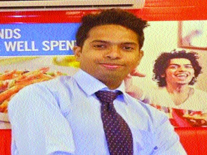 When the weight went down, the boy fell down in the local youth | तोल गेल्याने लोकलमधून पडून युवकाचा मृत्य When the weight went down, the boy fell down in the local youth | तोल गेल्याने लोकलमधून पडून युवकाचा मृत्य