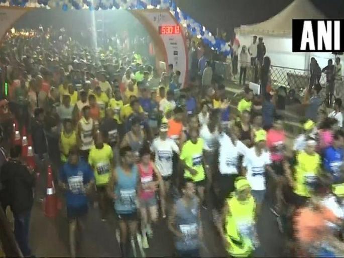 Sainu Mughta and Meenu Prajapati win Mumbai Half Marathon | Mumbai Marathon 2019 : मुंबई हाफ मॅरेथॉनमध्ये श्रीणू मुगाता, मीनू प्रजापती यांची बाजी  Sainu Mughta and Meenu Prajapati win Mumbai Half Marathon | Mumbai Marathon 2019 : मुंबई हाफ मॅरेथॉनमध्ये श्रीणू मुगाता, मीनू प्रजापती यांची बाजी