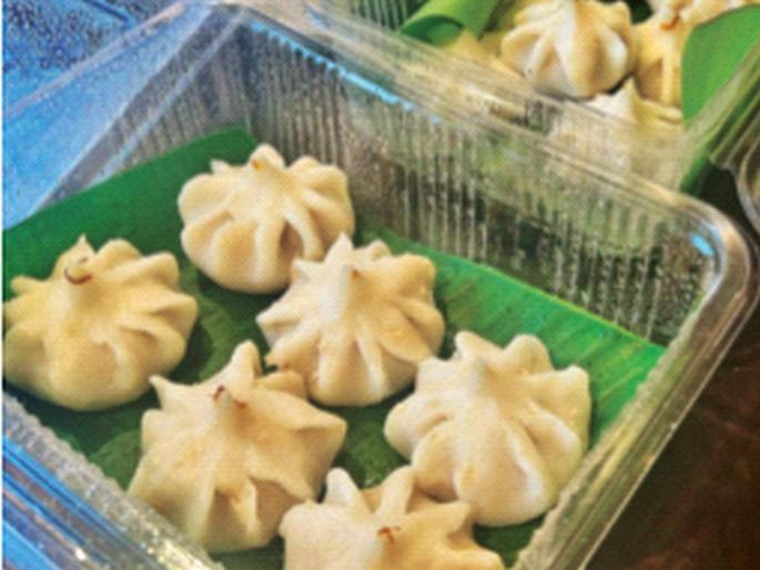 Make at least five modaks at home! Free by ordering for time; Natural flavor from steaming in banana leaves | किमान पाच मोदक तरी घरी बनवाच! वेळेसाठी ऑर्डर देऊन होतो मोकळे; केळीच्या पानात वाफवल्याने नैसर्गिक चव Make at least five modaks at home! Free by ordering for time; Natural flavor from steaming in banana leaves | किमान पाच मोदक तरी घरी बनवाच! वेळेसाठी ऑर्डर देऊन होतो मोकळे; केळीच्या पानात वाफवल्याने नैसर्गिक चव