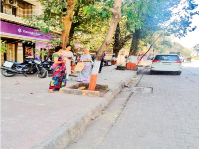 'That' footpath became hawker-free; Municipal administration took drastic action in Kandivali East | ‘तो’ पदपथ झाला फेरीवालामुक्त; कांदिवली पूर्व येथे पालिका प्रशासनाने केली धडक कारवाई 'That' footpath became hawker-free; Municipal administration took drastic action in Kandivali East | ‘तो’ पदपथ झाला फेरीवालामुक्त; कांदिवली पूर्व येथे पालिका प्रशासनाने केली धडक कारवाई