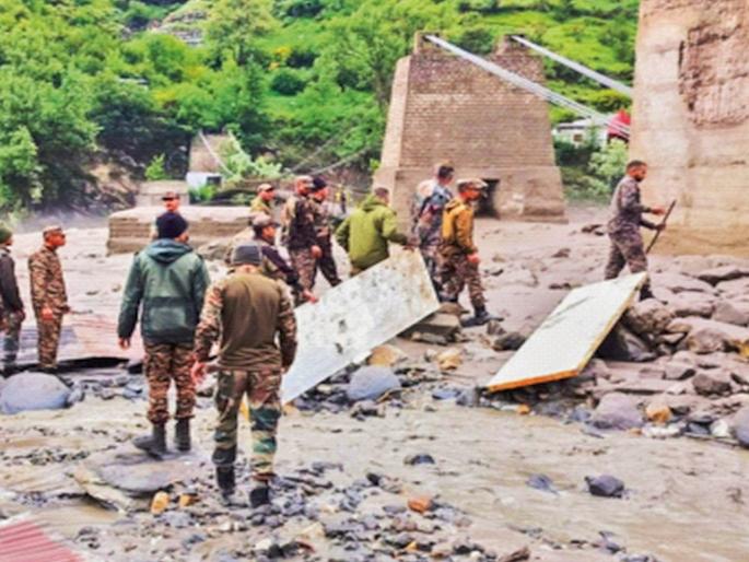 151 tourists stranded in Uttarakhand; 26 people from Greater Mumbai included, some in the state out of contact; Families worried | १५१ पर्यटक उत्तराखंडमध्ये अडकले; महामुंबईतील २६ जणांचा समावेश, राज्यातील काही जण संपर्काबाहेर; कुटुंबीय चिंतेत