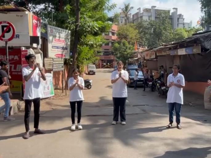 An appeal to perform the civic duty of voting through street drama | पथनाट्याद्वारे मतदानाचे नागरी कर्तव्य बजावण्याचे आवाहन An appeal to perform the civic duty of voting through street drama | पथनाट्याद्वारे मतदानाचे नागरी कर्तव्य बजावण्याचे आवाहन