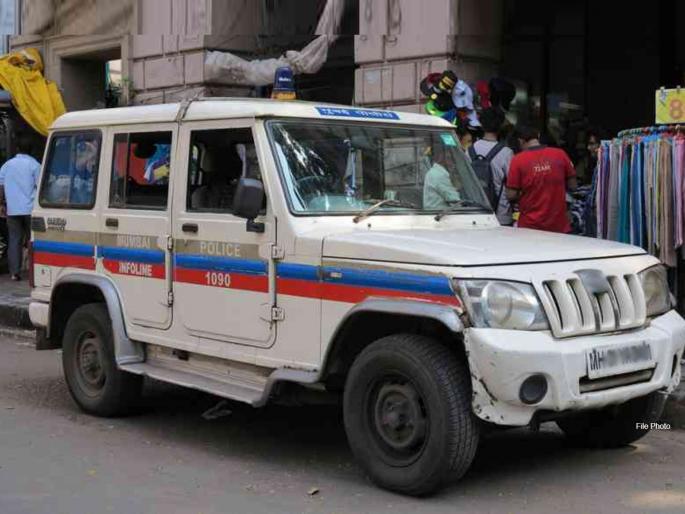 Mumbai Police reaches Yavatmal in search of 1 and half kg gold 35 kgs silver Crime News | दीड किलो सोने, ३५ किलो चांदीच्या शोधात मुंबई पोलीस यवतमाळमध्ये Mumbai Police reaches Yavatmal in search of 1 and half kg gold 35 kgs silver Crime News | दीड किलो सोने, ३५ किलो चांदीच्या शोधात मुंबई पोलीस यवतमाळमध्ये