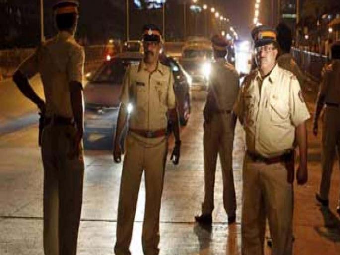 Bandra 18 year old girl was gang raped by two mens | घरी सोडतो सांगून कारमध्ये बसवून बेशुद्ध केलं; वांद्रे येथे तरुणीवर सामूहिक अत्याचार Bandra 18 year old girl was gang raped by two mens | घरी सोडतो सांगून कारमध्ये बसवून बेशुद्ध केलं; वांद्रे येथे तरुणीवर सामूहिक अत्याचार