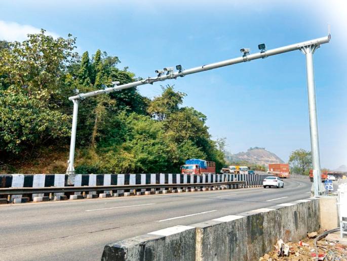 'AI' camera eyes on Mumbai Pune expressway; 'ITMS' operational on Mumbai-Pune route | एक्स्प्रेस वेवर ‘एआय’ कॅमेऱ्याची करडी नजर; मुंबई-पुणे मार्गावर ‘आयटीएमएस’ कार्यान्वित