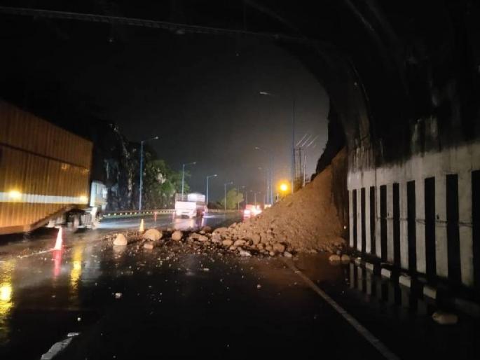 Mumbai Pune Expressway traffic jam landslide at Kamshet tunnel on Mumbai lane rescue operation underway | मुंबई-पुणे एक्स्प्रेस वे वर कामशेत बोगद्याजवळ दरड कोसळली; मुंबईकडे जाणारी वाहतूक विस्कळीत Mumbai Pune Expressway traffic jam landslide at Kamshet tunnel on Mumbai lane rescue operation underway | मुंबई-पुणे एक्स्प्रेस वे वर कामशेत बोगद्याजवळ दरड कोसळली; मुंबईकडे जाणारी वाहतूक विस्कळीत
