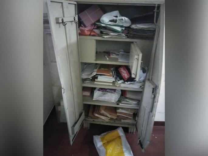 robbery in the office of General secretary of the Bharatiya Kamgar Sena, Jaywant Parab | भारतीय कामगार सेनेचे सरचिटणीस जयवंत परब यांच्या कार्यालयावर दरोडा robbery in the office of General secretary of the Bharatiya Kamgar Sena, Jaywant Parab | भारतीय कामगार सेनेचे सरचिटणीस जयवंत परब यांच्या कार्यालयावर दरोडा