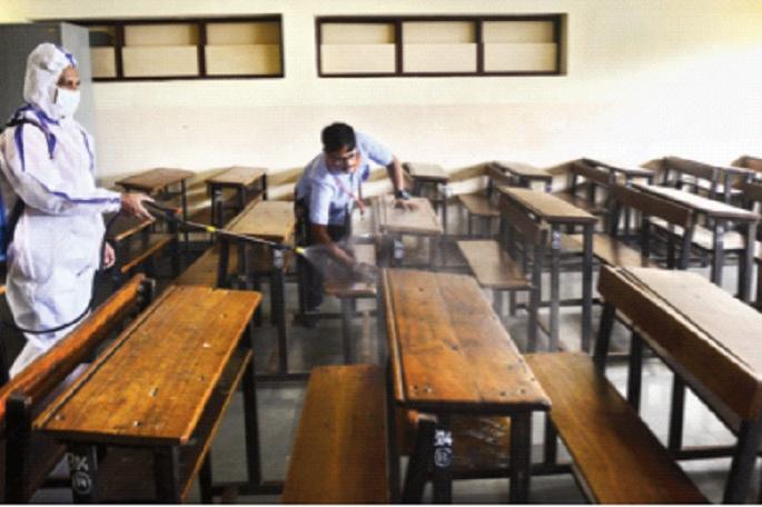 Schools in Mumbai also unlocked from October 4 commissioner agrees pdc | मुंबईतील शाळाही ४ ऑक्टोबरपासून अनलॉक; शिक्षण विभागाच्या प्रस्तावाला मंजुरी Schools in Mumbai also unlocked from October 4 commissioner agrees pdc | मुंबईतील शाळाही ४ ऑक्टोबरपासून अनलॉक; शिक्षण विभागाच्या प्रस्तावाला मंजुरी