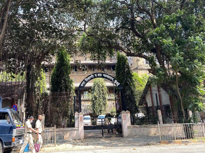 MCOCA Accused Escapes from Mumbai Sessions Court After Attacking Constable Search Operation Launched | भर कोर्टात पोलिसावर हल्ला, अन् बेड्यांसह मकोकाचा आरोपी पसार! मुंबई सत्र न्यायालयात खळबळ MCOCA Accused Escapes from Mumbai Sessions Court After Attacking Constable Search Operation Launched | भर कोर्टात पोलिसावर हल्ला, अन् बेड्यांसह मकोकाचा आरोपी पसार! मुंबई सत्र न्यायालयात खळबळ