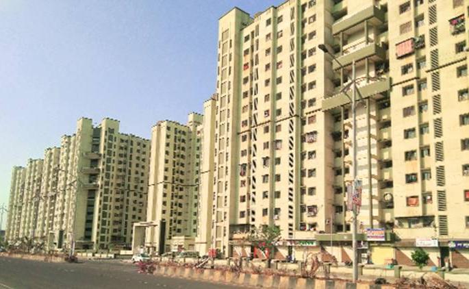 Will 'work from home' bring down the price of houses in Mumbai? | ‘वर्क फ्रॉम होम’मुळे मुंबईतल्या घरांचा ‘भाव’ पडणार? Will 'work from home' bring down the price of houses in Mumbai? | ‘वर्क फ्रॉम होम’मुळे मुंबईतल्या घरांचा ‘भाव’ पडणार?