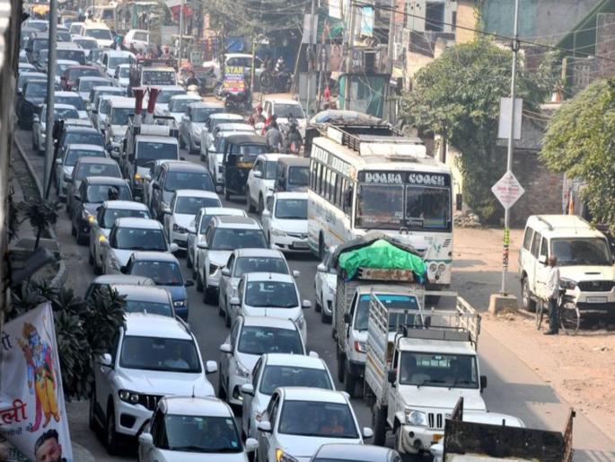 take another 3 years to resolve the traffic congestion in the western suburbs | पश्चिम उपनगरातील वाहतूककोंडी सुटण्यास आणखी ३ वर्षे; गोरगाव ते ओशिवरा केबल-स्टेड पूल उभारणार take another 3 years to resolve the traffic congestion in the western suburbs | पश्चिम उपनगरातील वाहतूककोंडी सुटण्यास आणखी ३ वर्षे; गोरगाव ते ओशिवरा केबल-स्टेड पूल उभारणार