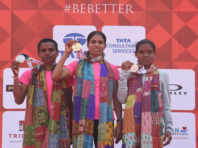 Ethiopian runners dominate in Mumbai Marathon 2020, Sudha Singh win in indian women full marathon | मुंबई मॅरेथॉनमध्ये इथोपियन धावपटूंचे वर्चस्व, भारतीय गटात सुधा सिंगची बाजी Ethiopian runners dominate in Mumbai Marathon 2020, Sudha Singh win in indian women full marathon | मुंबई मॅरेथॉनमध्ये इथोपियन धावपटूंचे वर्चस्व, भारतीय गटात सुधा सिंगची बाजी