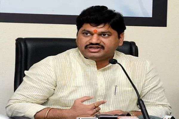 Government fails to add irrigation area to the state; Munde's challenge to announce realistic statistics | राज्याच्या सिंचनक्षेत्रात भर घालण्यात सरकार अपयशी; खरीखुरी आकडेवारी जाहीर करण्याचे मुंडे यांचे आव्हान