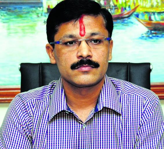 So NMC will not take household waste! Commissioner's Order | तर मनपा घेणार नाही घरातील कचरा! आयुक्तांचे फर्मान So NMC will not take household waste! Commissioner's Order | तर मनपा घेणार नाही घरातील कचरा! आयुक्तांचे फर्मान