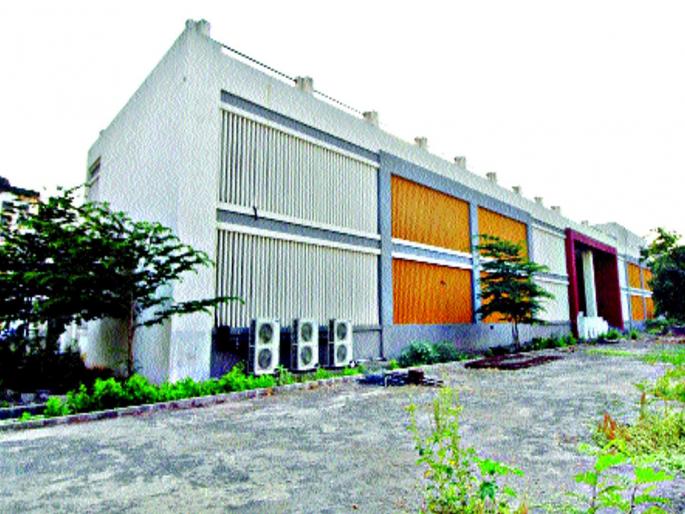 Only the assurance of the Kalyan Sub-center of Mumbai University | मुंबई विद्यापीठाच्या कल्याण उपकेंद्राचे केवळ आश्वासन, तीन वर्षे होऊन मुहूर्त मिळेना