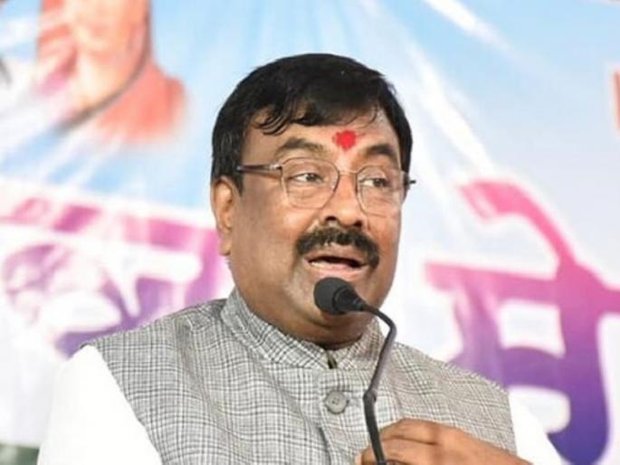 sudhir mungantiwar statement in vidhan sabha about chhatrapati shivaji maharaj wagh nakh | लंडनहून आणलेली वाघनखे छत्रपती शिवरायांचीच आहेत का? सुधीर मुनगंटीवार यांचे विधानसभेत निवेदन sudhir mungantiwar statement in vidhan sabha about chhatrapati shivaji maharaj wagh nakh | लंडनहून आणलेली वाघनखे छत्रपती शिवरायांचीच आहेत का? सुधीर मुनगंटीवार यांचे विधानसभेत निवेदन