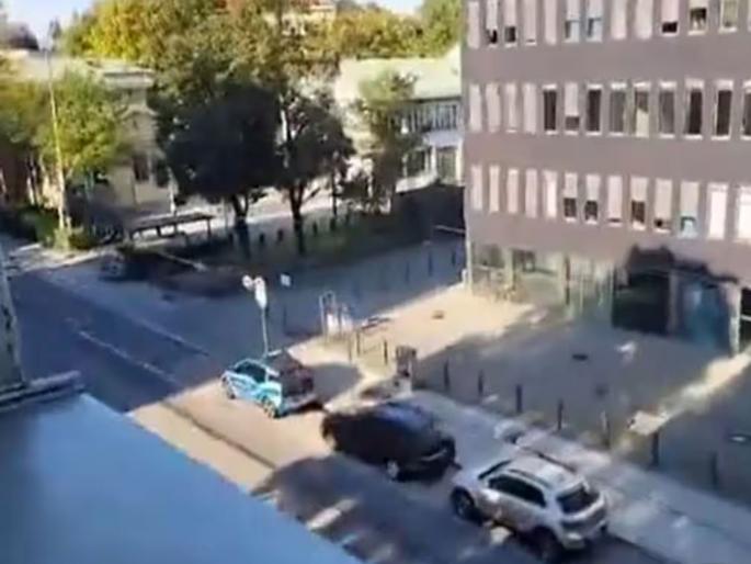 VIDEO firing outside the Israeli embassy | इस्रायली दूतावासाबाहेर गोळीबार, आरडा-ओरड करत लोकांची पळापळ; परिसरात दशहत - बघा VIDEO VIDEO firing outside the Israeli embassy | इस्रायली दूतावासाबाहेर गोळीबार, आरडा-ओरड करत लोकांची पळापळ; परिसरात दशहत - बघा VIDEO