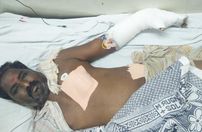 He suffered four blows but left no labor wages | चार वार झेलले पण कामगारांच्या कष्टाचे पैसे सोडले नाहीत