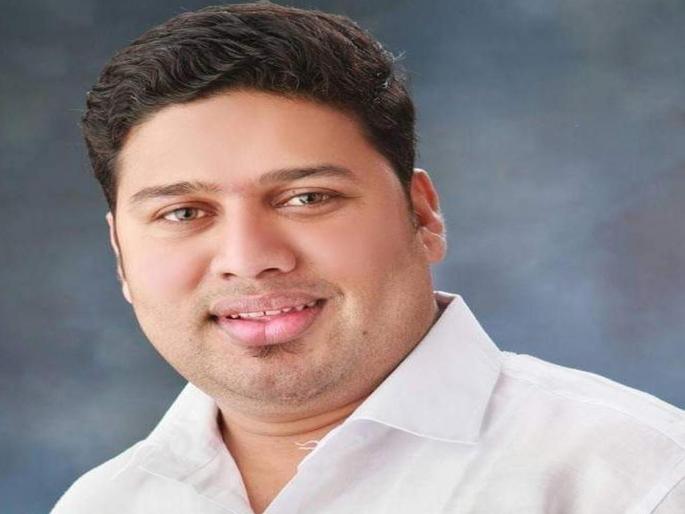 Breaking : MNS vice-president murder with a sharp weapon in ambernath | Breaking : खळबळजनक! मनसेच्या उपशहराध्यक्षाची भररस्त्यात धारदार शस्त्राने केली हत्या Breaking : MNS vice-president murder with a sharp weapon in ambernath | Breaking : खळबळजनक! मनसेच्या उपशहराध्यक्षाची भररस्त्यात धारदार शस्त्राने केली हत्या