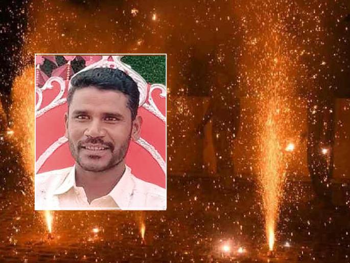 A one-and-a-half-month-old baby was frightened by the sound of firecrackers; Due to this, dispute with neighbors, killing of youth | दीड महिन्याचे बाळ फटाक्याच्या आवाजाने घाबरलं; यामुळे शेजाऱ्यांसोबत वाद, तरुणाची हत्या A one-and-a-half-month-old baby was frightened by the sound of firecrackers; Due to this, dispute with neighbors, killing of youth | दीड महिन्याचे बाळ फटाक्याच्या आवाजाने घाबरलं; यामुळे शेजाऱ्यांसोबत वाद, तरुणाची हत्या