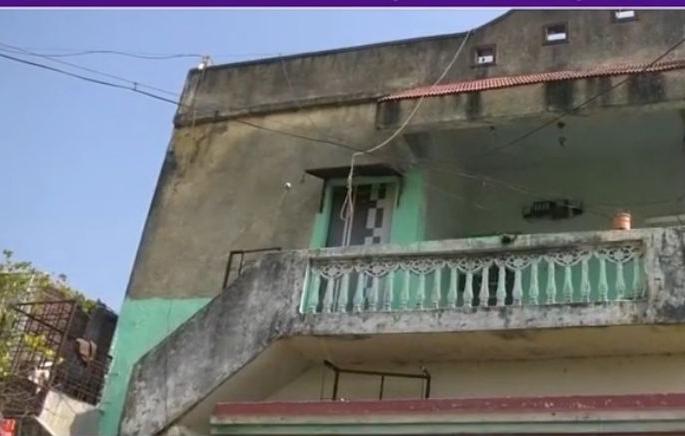 Dispute among criminals, out of them one murdered in Nagpur : five arrested | नागपुरात गुंडांचा वाद, एकाची निर्घृण हत्या : पाच आरोपींना अटक Dispute among criminals, out of them one murdered in Nagpur : five arrested | नागपुरात गुंडांचा वाद, एकाची निर्घृण हत्या : पाच आरोपींना अटक