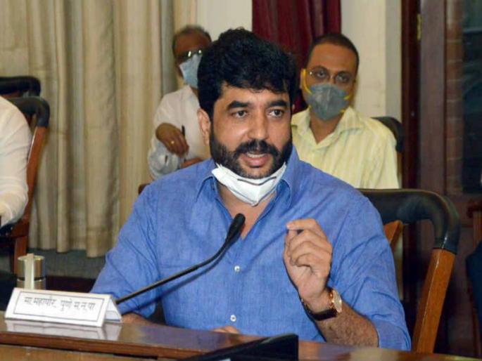 Some disgruntled congregations are playing dirty roles, we don't pay attention to them: Mayor | विघ्नसंतोषी भूमिकेची कीव येते,आम्ही त्यांच्याकडे लक्ष देत नाही: महापौर Some disgruntled congregations are playing dirty roles, we don't pay attention to them: Mayor | विघ्नसंतोषी भूमिकेची कीव येते,आम्ही त्यांच्याकडे लक्ष देत नाही: महापौर
