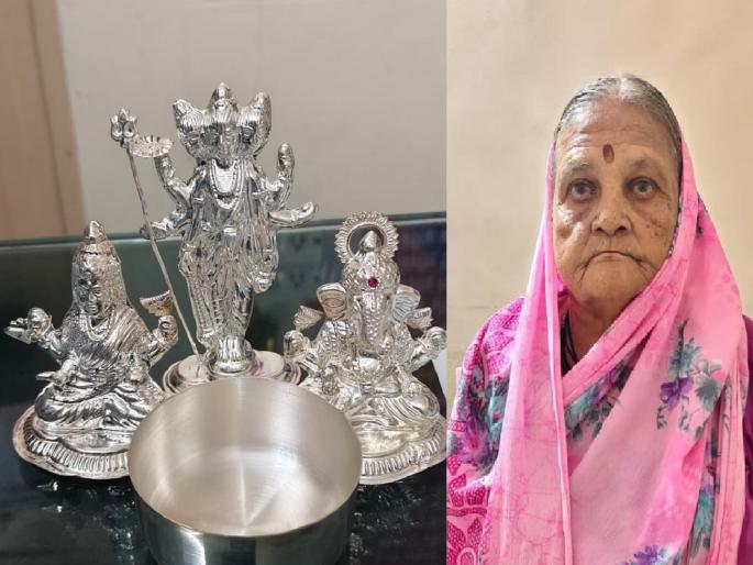 Silver idols stolen and fled Elderly woman found thanks to CCTV in Jaisingpur kolhapur | Kolhapur Crime: चांदीच्या मूर्ती चोरून पळाली; सीसीटीव्हीमुळे वृद्धा सापडली Silver idols stolen and fled Elderly woman found thanks to CCTV in Jaisingpur kolhapur | Kolhapur Crime: चांदीच्या मूर्ती चोरून पळाली; सीसीटीव्हीमुळे वृद्धा सापडली