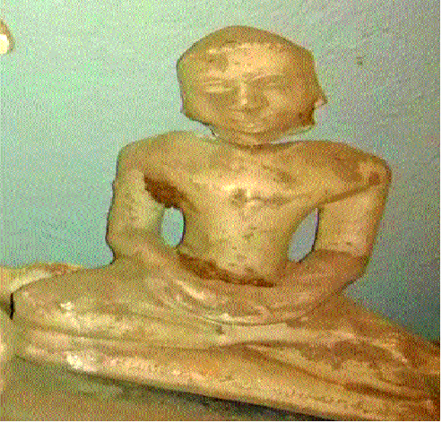 2 statues from 3 years ago | ५३० वर्षांपूर्वीच्या १३ मूर्ती -- जैन संस्कृतीच्या इतिहासावर प्रकाशझोत