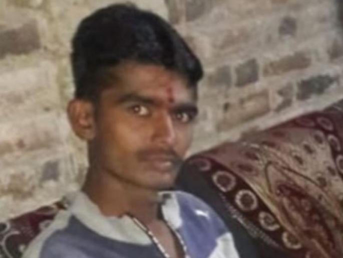 The youth was swept away in the floods of Katepurna river | काटेपूर्णा नदीच्या पुरात युवक वाहून गेला