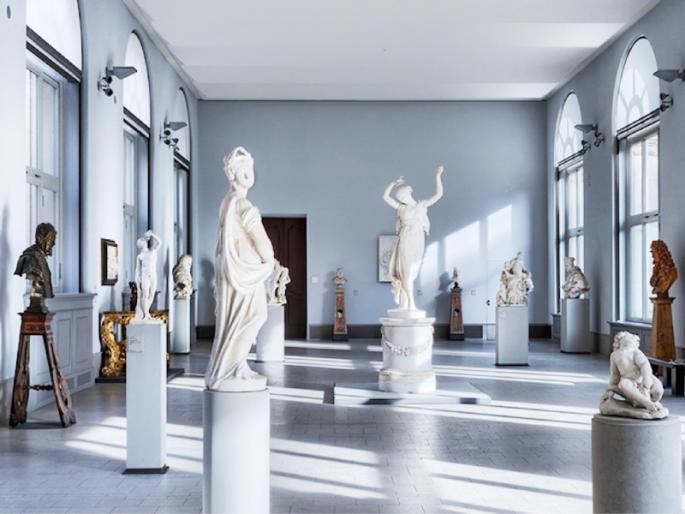 State level museum plan prepared - Dr. Mayur Thackeray | राज्यस्तरीय वस्तुसंग्रहालयाचा आराखडा तयार - डॉ. मयूर ठाकरे State level museum plan prepared - Dr. Mayur Thackeray | राज्यस्तरीय वस्तुसंग्रहालयाचा आराखडा तयार - डॉ. मयूर ठाकरे