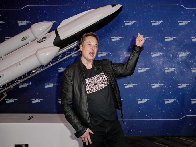 History made by Space X, civilians who went on space travel returned to Earth safely | Space X ने रचला इतिहास, अंतराळ प्रवासावर गेलेले सामान्य नागरिक सुरक्षितरित्या पृथ्वीवर परतले History made by Space X, civilians who went on space travel returned to Earth safely | Space X ने रचला इतिहास, अंतराळ प्रवासावर गेलेले सामान्य नागरिक सुरक्षितरित्या पृथ्वीवर परतले