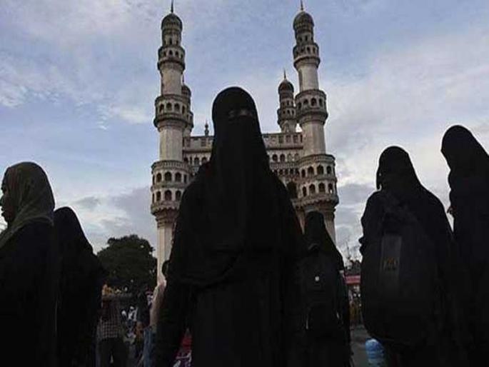 Sharing the stage with Baba Ram Baba threatens to kill the Muslim Yoga teacher | रामदेव बाबांसोबत स्टेज शेअर केल्याने मुस्लिम योगा शिक्षिकेला जीवे मारण्याची धमकी Sharing the stage with Baba Ram Baba threatens to kill the Muslim Yoga teacher | रामदेव बाबांसोबत स्टेज शेअर केल्याने मुस्लिम योगा शिक्षिकेला जीवे मारण्याची धमकी