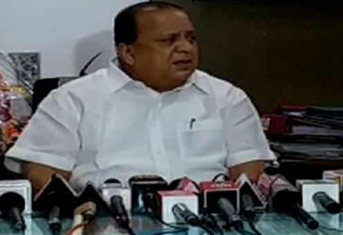 Shiv Sena office bearers in Zilla Parishad should resign - Hasan Mushrif | जिल्हा परिषदेतील शिवसेना पदाधिकाऱ्यांनी राजीनामे द्यावेत - हसन मुश्रीफ Shiv Sena office bearers in Zilla Parishad should resign - Hasan Mushrif | जिल्हा परिषदेतील शिवसेना पदाधिकाऱ्यांनी राजीनामे द्यावेत - हसन मुश्रीफ