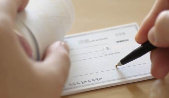 Lok Sabha Election 2019: Over Ten thousand rupees must be paid by cheque | Lok Sabha Election 2019: दहा हजारावरील रक्कम द्यावी लागणार धनादेशाद्वारे