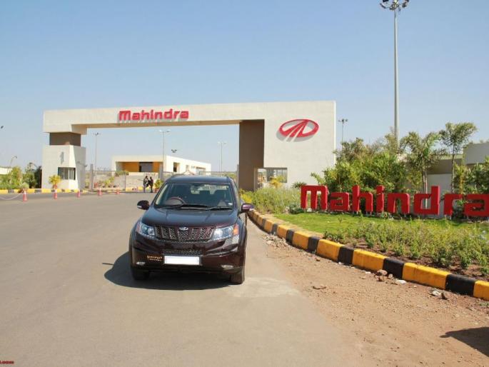 Mahindra's time after Maruti; Over 1,500 employees were lost there job | मारुतीनंतर आता महिंद्रांची वेळ; 1500 कर्मचाऱ्यांना कामावरून काढले Mahindra's time after Maruti; Over 1,500 employees were lost there job | मारुतीनंतर आता महिंद्रांची वेळ; 1500 कर्मचाऱ्यांना कामावरून काढले